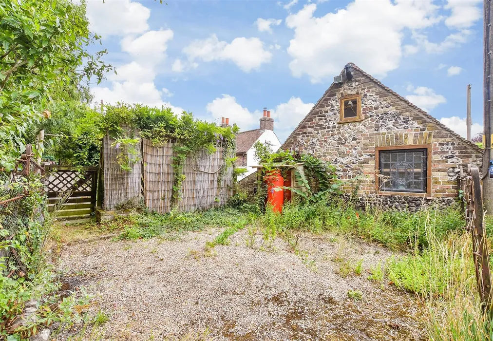 Rear Parking - Front Street, Ringwould, Deal, Kent - Wards of Kent