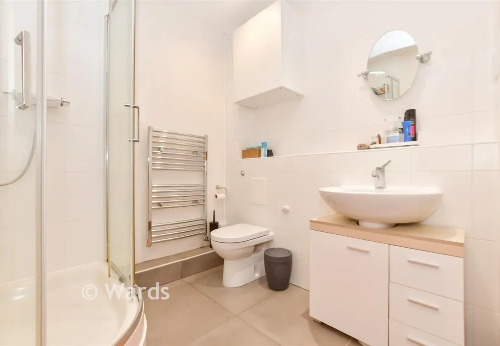 En-Suite Shower Room - Seabrook Road, Hythe, Kent - Wards of Kent