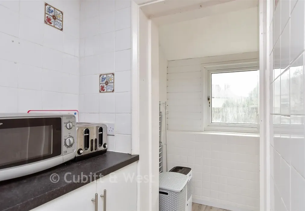 Utility Room - Lawes Avenue, Newhaven, East Sussex - Wards of Kent