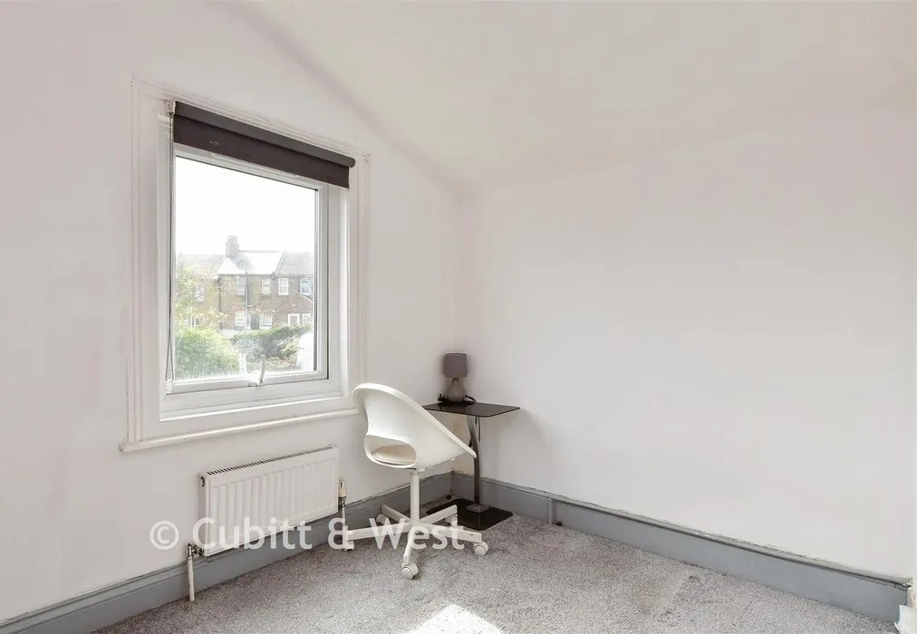 Bedroom 3 - Lawes Avenue, Newhaven, East Sussex - Wards of Kent