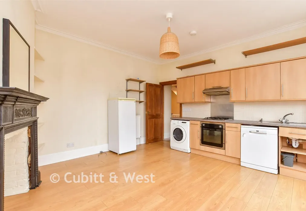 Lounge/ Kitchen - Edburton Avenue, Brighton, East Sussex - Wards of Kent