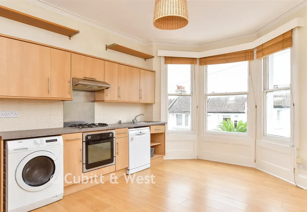 Lounge/ Kitchen - Edburton Avenue, Brighton, East Sussex - Wards of Kent