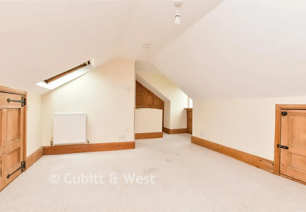 Bedroom 1 - Edburton Avenue, Brighton, East Sussex - Wards of Kent