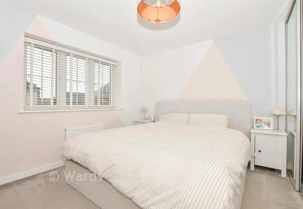 Bedroom 1 - Keepers Cottage Lane, Wouldham, Rochester, Kent - Wards of Kent