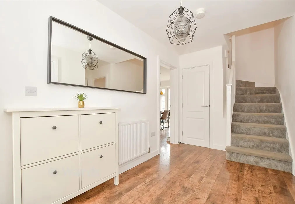 Internal Lifestyle Photograph - Keepers Cottage Lane, Wouldham, Rochester, Kent - Wards of Kent