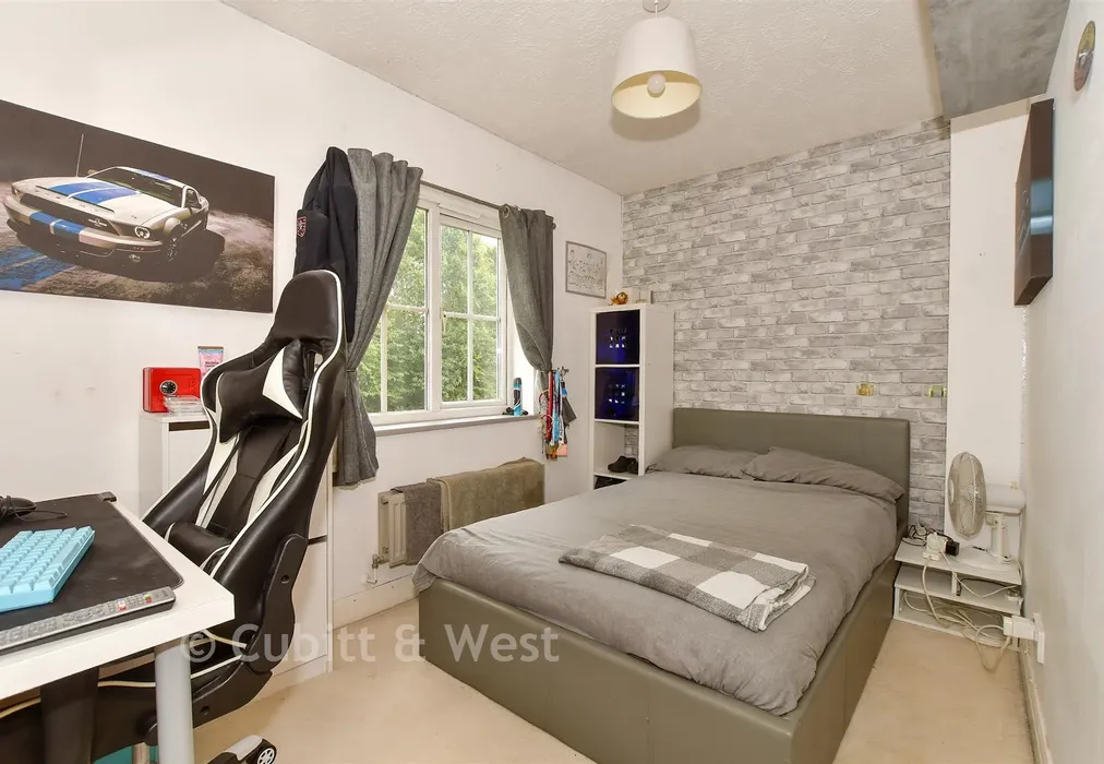 Bedroom 2 - Turnpike Way, Ashington, West Sussex - Wards of Kent
