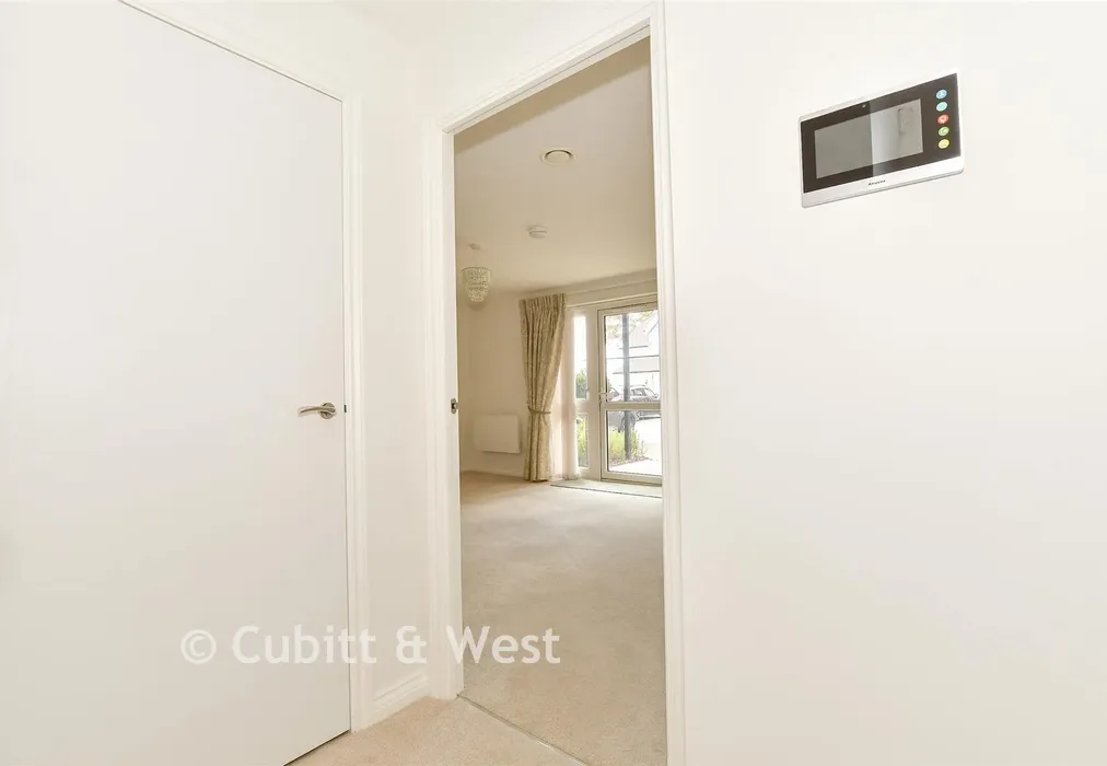 Hallway - Worthing Road, Southwater, Horsham, West Sussex - Wards of Kent