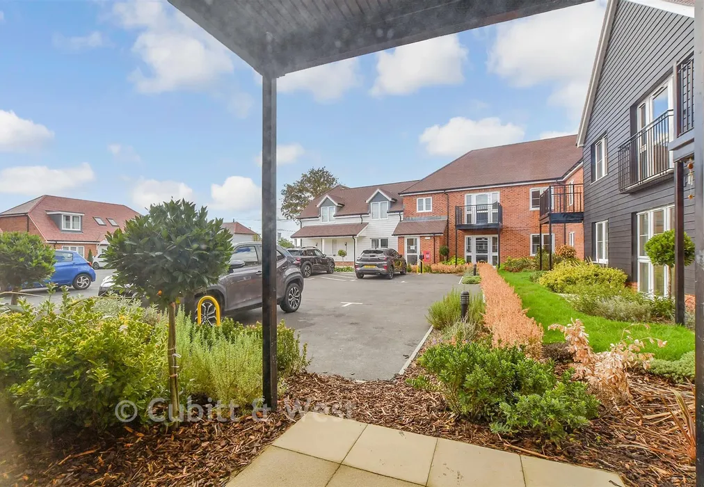 Communal Gardens - Worthing Road, Southwater, Horsham, West Sussex - Wards of Kent