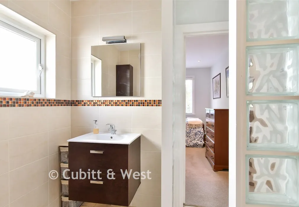 Shower Room - Winfield Avenue, Brighton, East Sussex - Wards of Kent