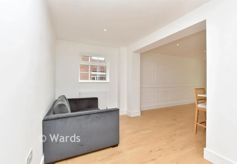 Family Area - Prinys Drive, Wigmore, Gillingham, Kent - Wards of Kent