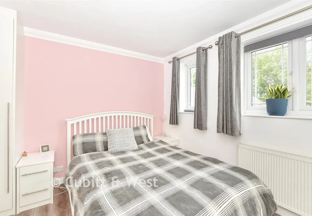 Bedroom 1 - Mountbatten Close, Broadfield, Crawley, West Sussex - Wards of Kent