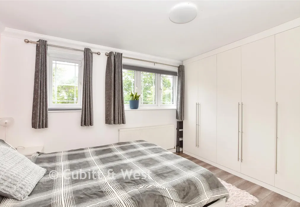 Bedroom 1 - Mountbatten Close, Broadfield, Crawley, West Sussex - Wards of Kent