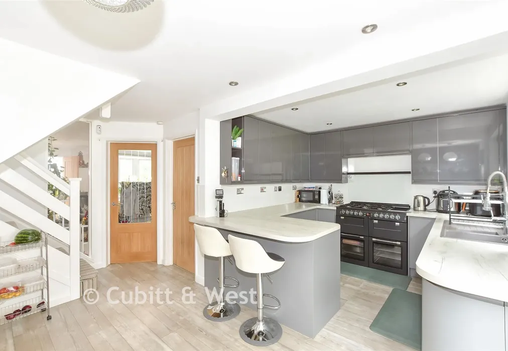 Kitchen/Diner - Mountbatten Close, Broadfield, Crawley, West Sussex - Wards of Kent