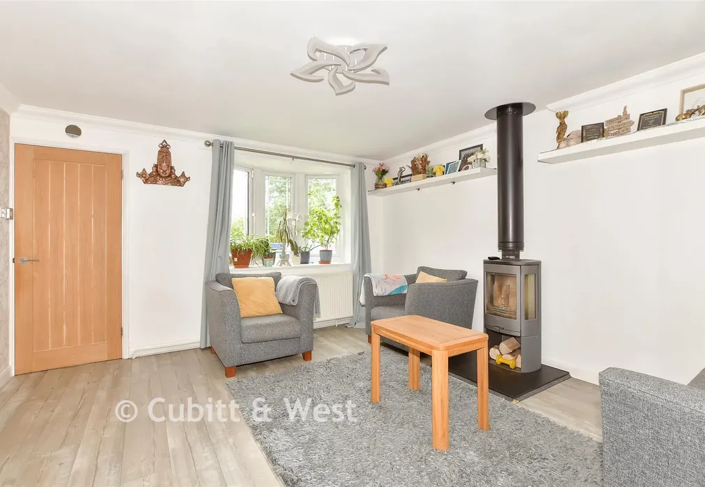 Lounge - Mountbatten Close, Broadfield, Crawley, West Sussex - Wards of Kent