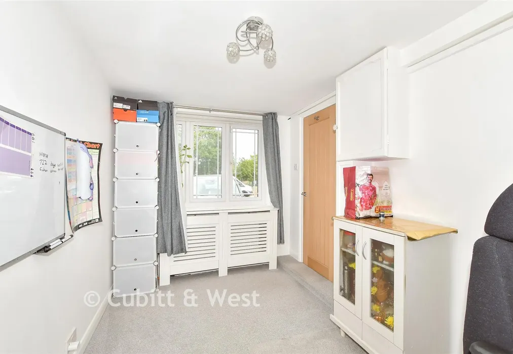 Study - Mountbatten Close, Broadfield, Crawley, West Sussex - Wards of Kent
