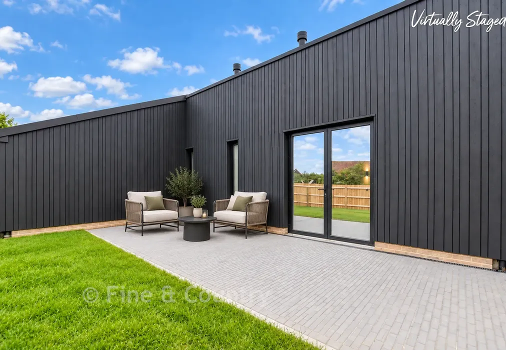 Staged Patio Bed 2 - Hartdene Barns, Hartfield Road, Cowden, Kent - Wards of Kent
