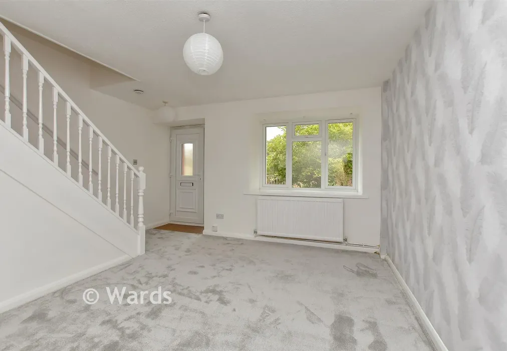 Lounge - Brompton Hill, Chatham, Kent - Wards of Kent