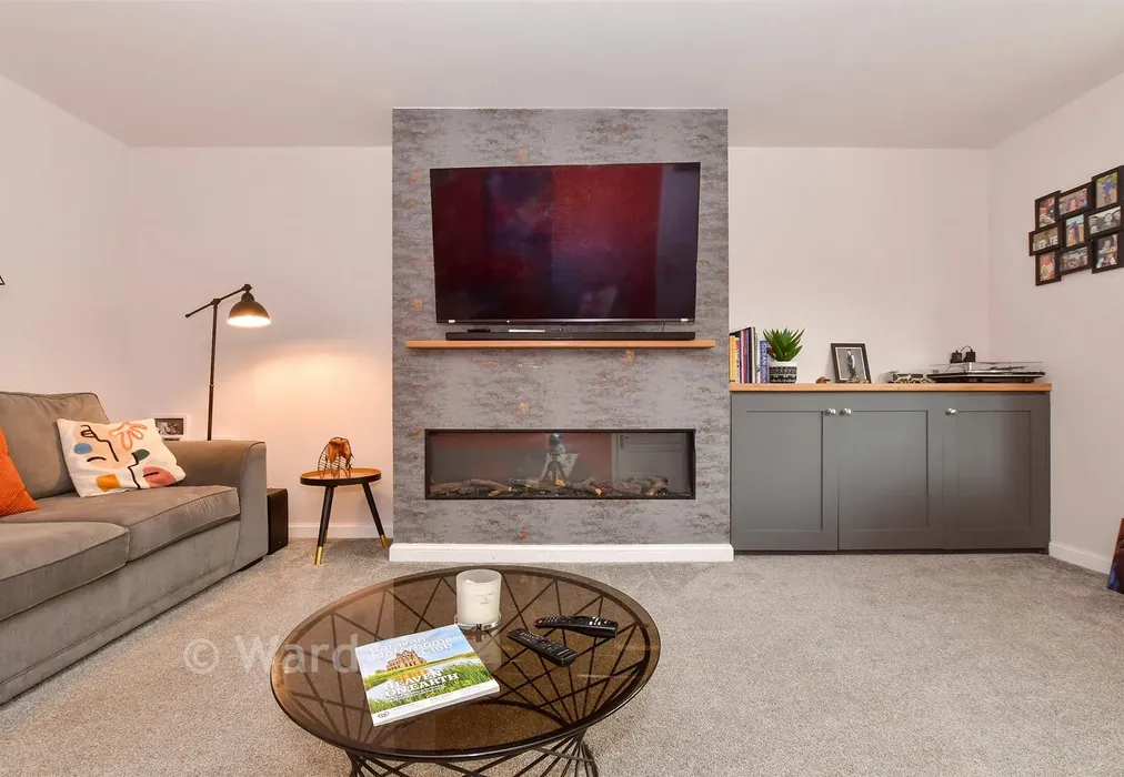Lounge - Beech Tree Avenue, Sholden, Deal, Kent - Wards of Kent