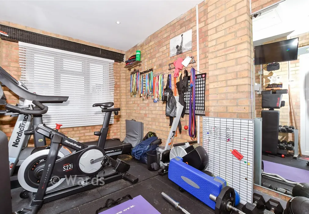 Bedroom 2 - Bower Lane, Maidstone, Kent - Wards of Kent