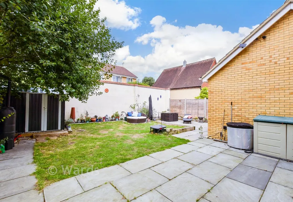 Rear Garden - Bower Lane, Maidstone, Kent - Wards of Kent