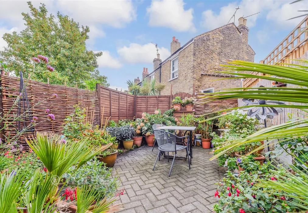 Rear Garden - South Hill Road, Gravesend, Kent - Wards of Kent