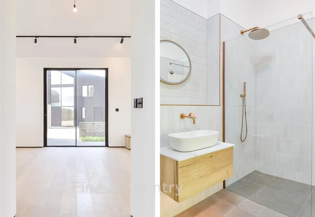 Internal Lifestyle Photograph - Hartdene Barns, Hartfield Road, Cowden, Kent - Wards of Kent
