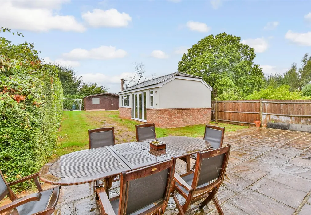 Rear Garden - York Avenue, Walderslade, Chatham, Kent - Wards of Kent