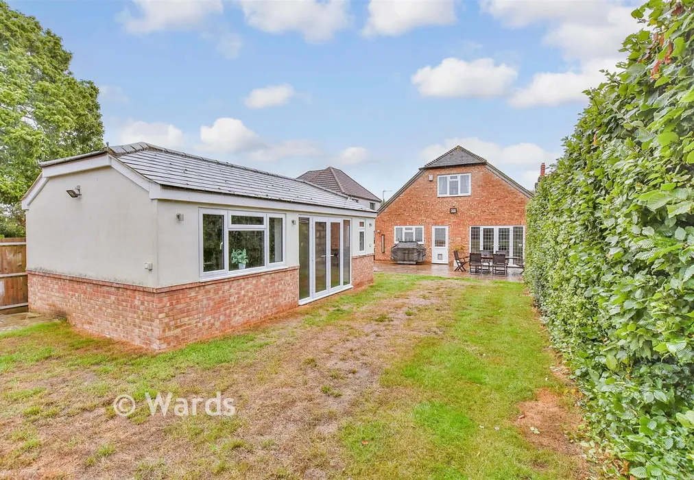 Workshop/Outbuildings - York Avenue, Walderslade, Chatham, Kent - Wards of Kent