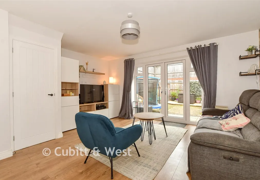 Lounge/Dining Room - Sinclair Drive, Codmore Hill, West Sussex - Wards of Kent