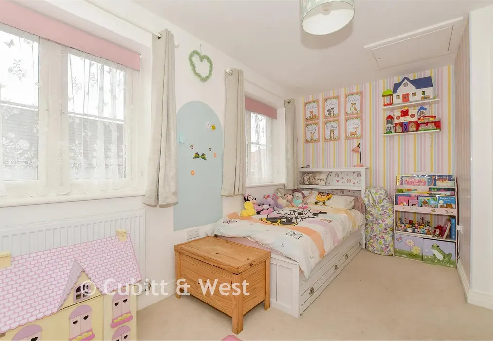 Bedroom 2 - Sinclair Drive, Codmore Hill, West Sussex - Wards of Kent