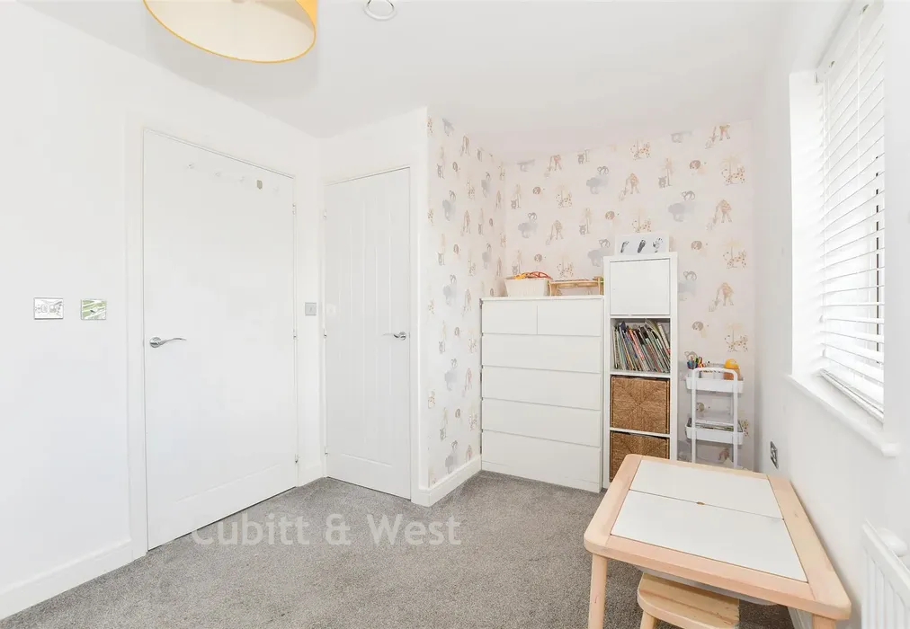 Bedroom 2 - Daffodil Crescent, Crawley, West Sussex - Wards of Kent