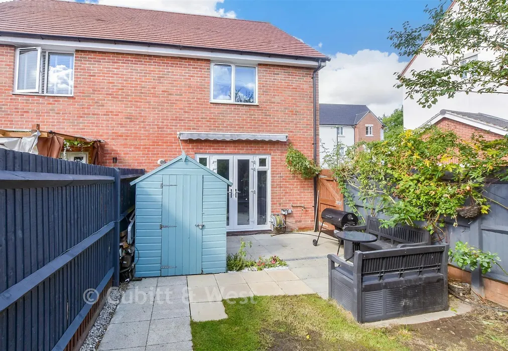 Rear Elevation - Daffodil Crescent, Crawley, West Sussex - Wards of Kent