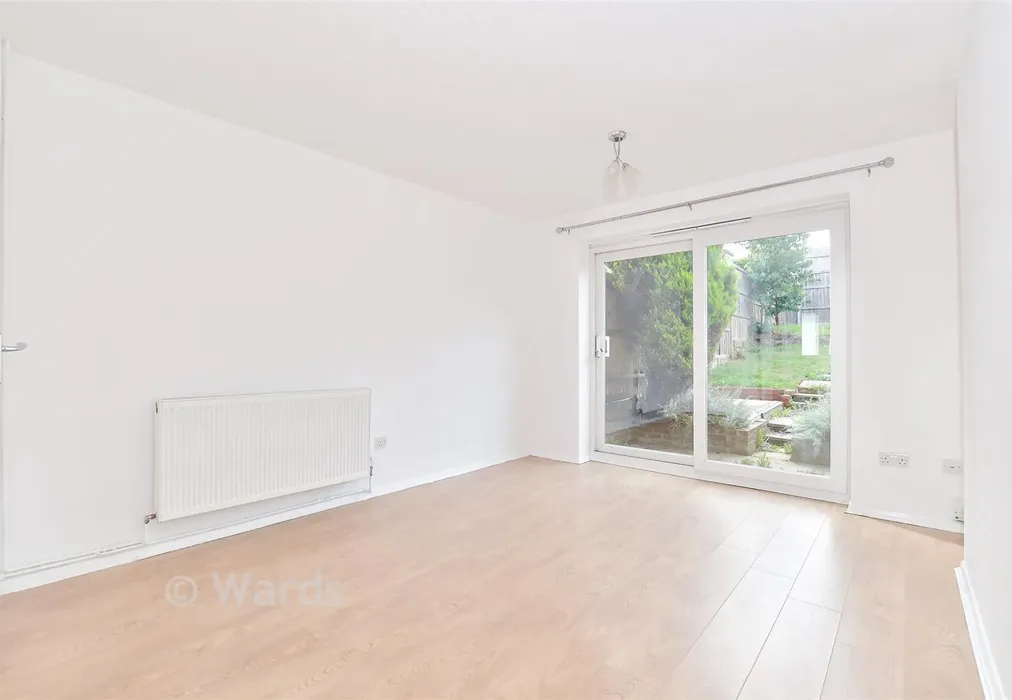 Lounge/Diner - Sassoon Close, Larkfield, Kent - Wards of Kent