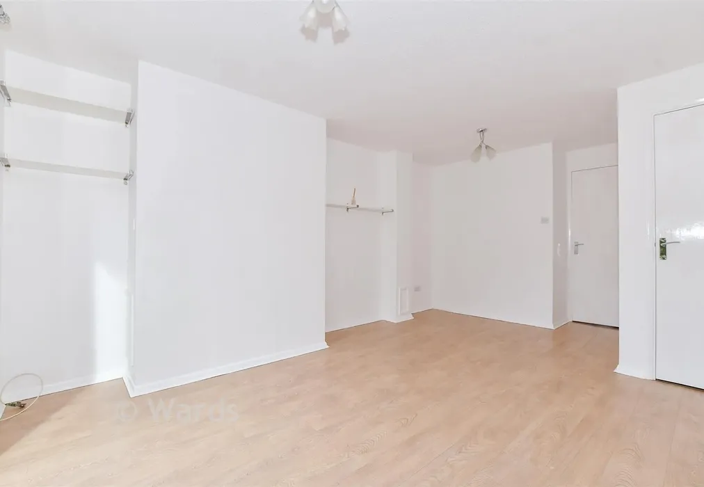 Lounge/Diner - Sassoon Close, Larkfield, Kent - Wards of Kent