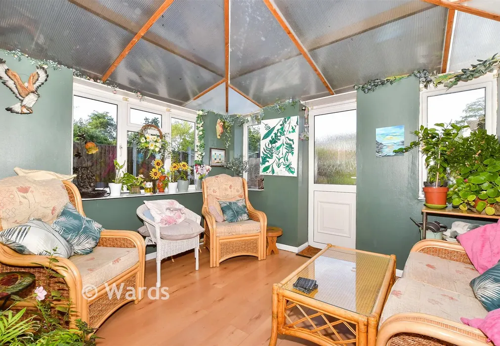 Sun Room - Oriole Way, Larkfield, Aylesford, Kent - Wards of Kent