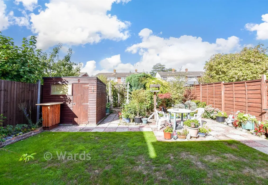 Rear Garden - Oriole Way, Larkfield, Aylesford, Kent - Wards of Kent