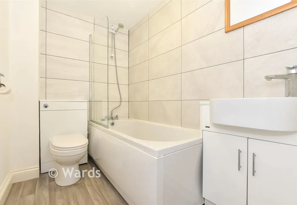 Bathroom - Alexandra Road, Sheerness, Kent - Wards of Kent