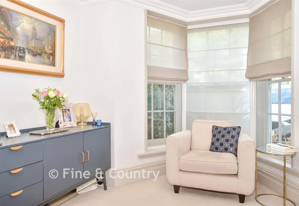 Internal Lifestyle Photograph - London Road, Tunbridge Wells, Kent - Wards of Kent