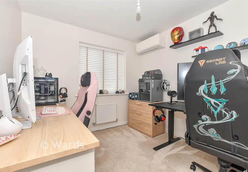 Bedroom 2 - Dragonfly Close, Minster On Sea, Sheerness, Kent - Wards of Kent