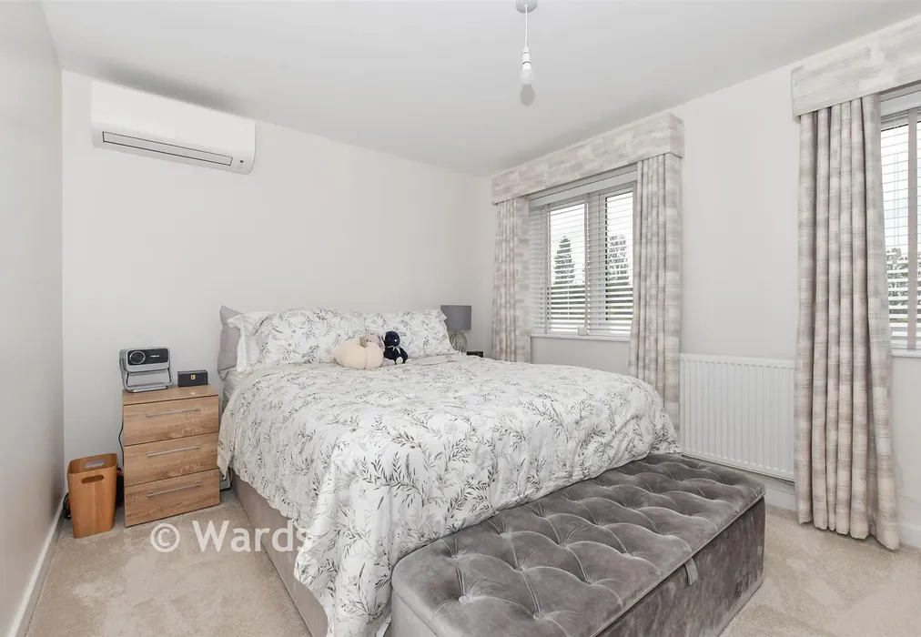 Bedroom 1 - Dragonfly Close, Minster On Sea, Sheerness, Kent - Wards of Kent