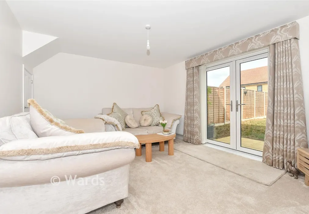 Lounge - Dragonfly Close, Minster On Sea, Sheerness, Kent - Wards of Kent