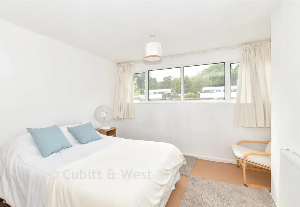 Bedroom 2 - Forestfield, Crawley, West Sussex - Wards of Kent