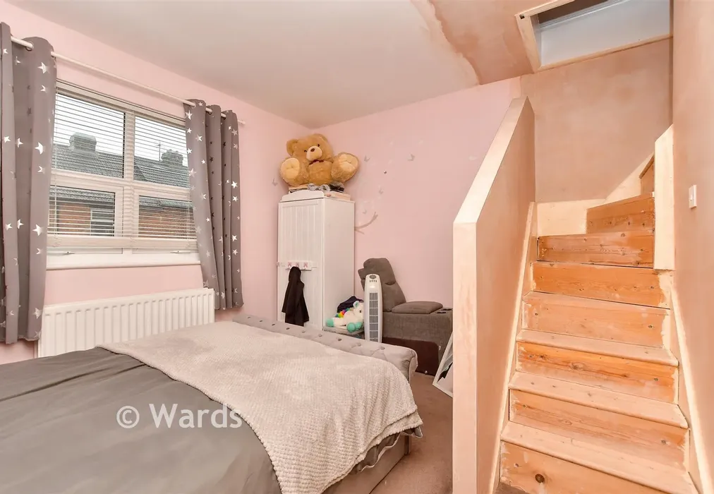Bedroom 1 - Eva Road, Gillingham, Kent - Wards of Kent