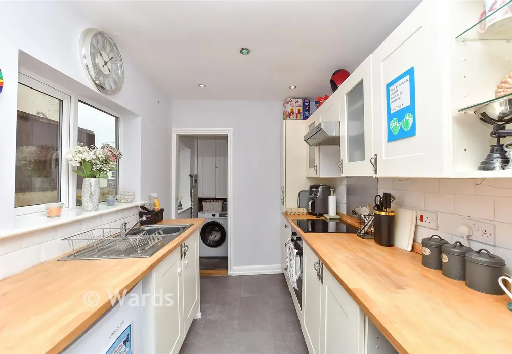 Kitchen - Eva Road, Gillingham, Kent - Wards of Kent