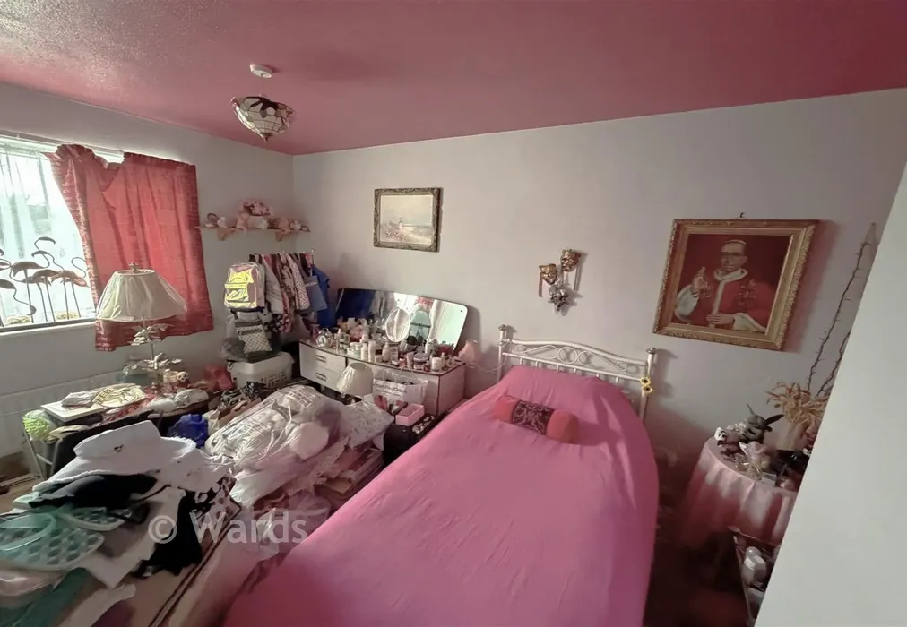 Bedroom - Seasalter Close, Warden, Kent - Wards of Kent