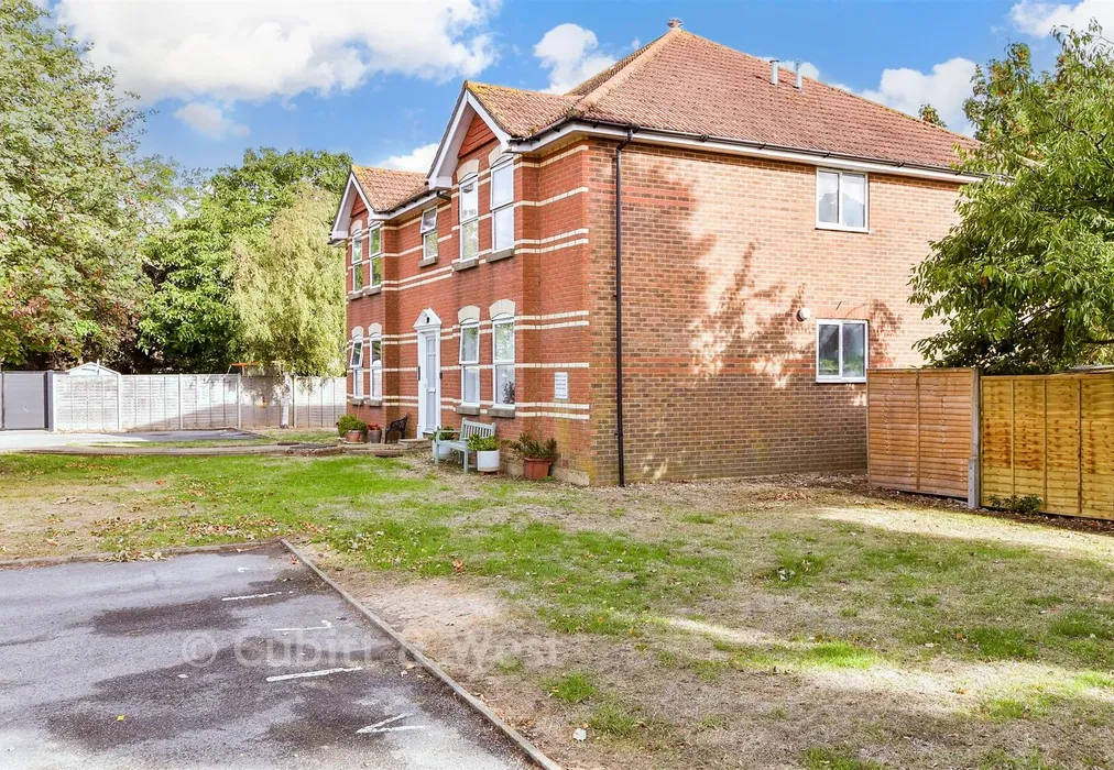 Communal Gardens - Dominion Road, Worthing, West Sussex - Wards of Kent