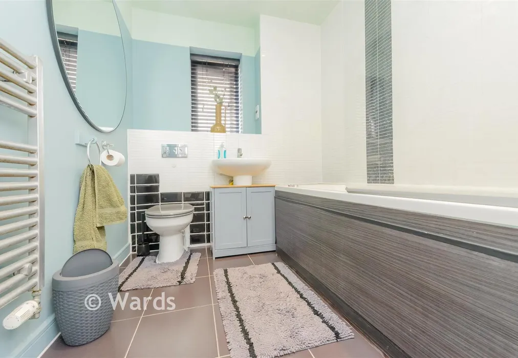 Bathroom - Clayhill Gardens, Hoo, Kent - Wards of Kent