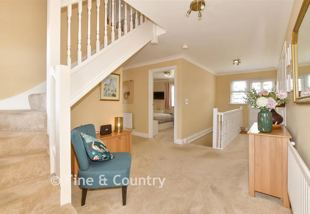 Entrance Hall - Hillside Street, Hythe, Kent - Wards of Kent