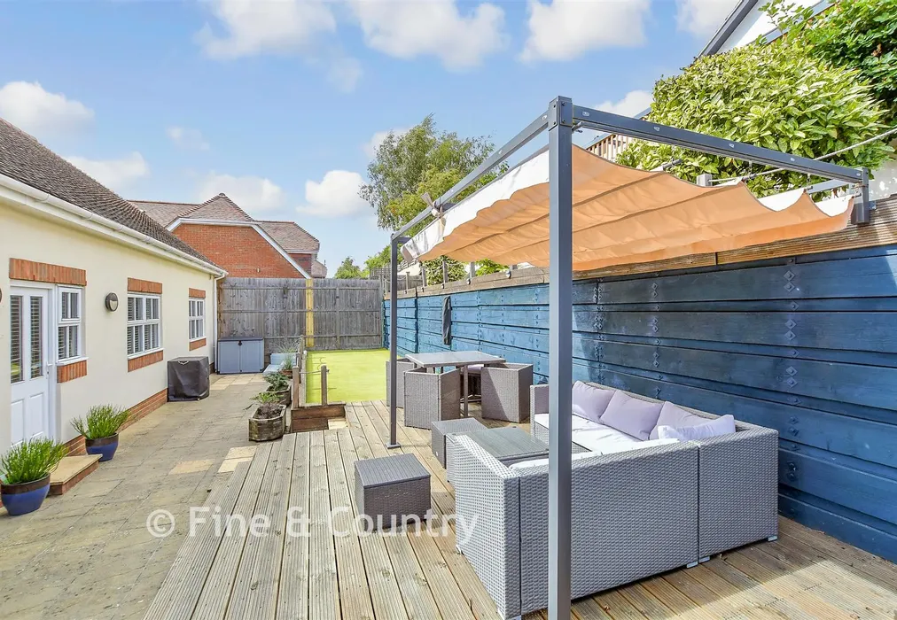 Rear Garden - Hillside Street, Hythe, Kent - Wards of Kent