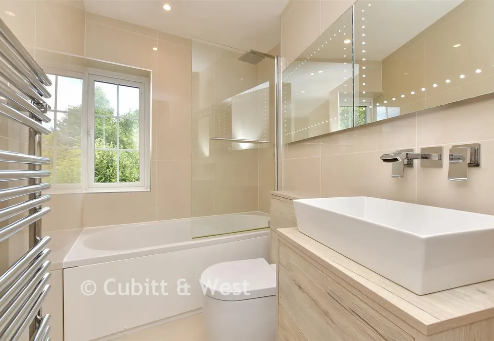 Bathroom - The Hoppety, Tadworth, Surrey - Wards of Kent